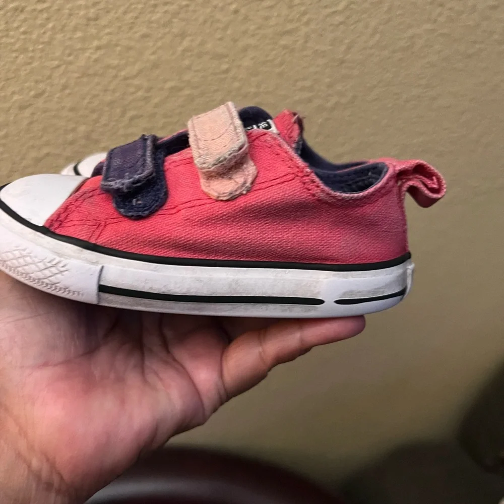 Converse size 6